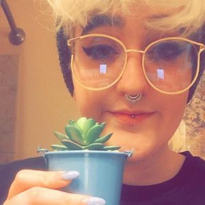 Meet your Posher, Hannah